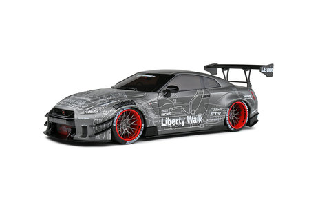  Nissan GT-R (R35) W/ Liberty Walk Body Kit 2.0 '20 (Solido 1:18)